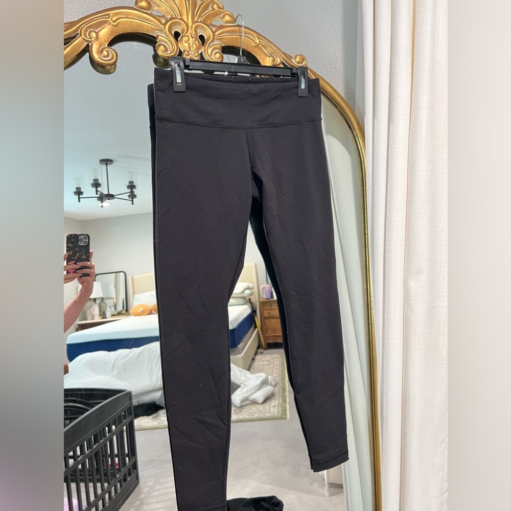 Black Lululemon leggings
